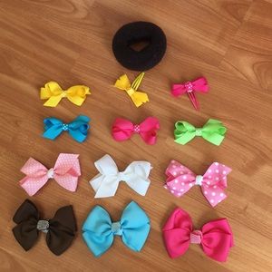 New Hair bows + Bun Holder